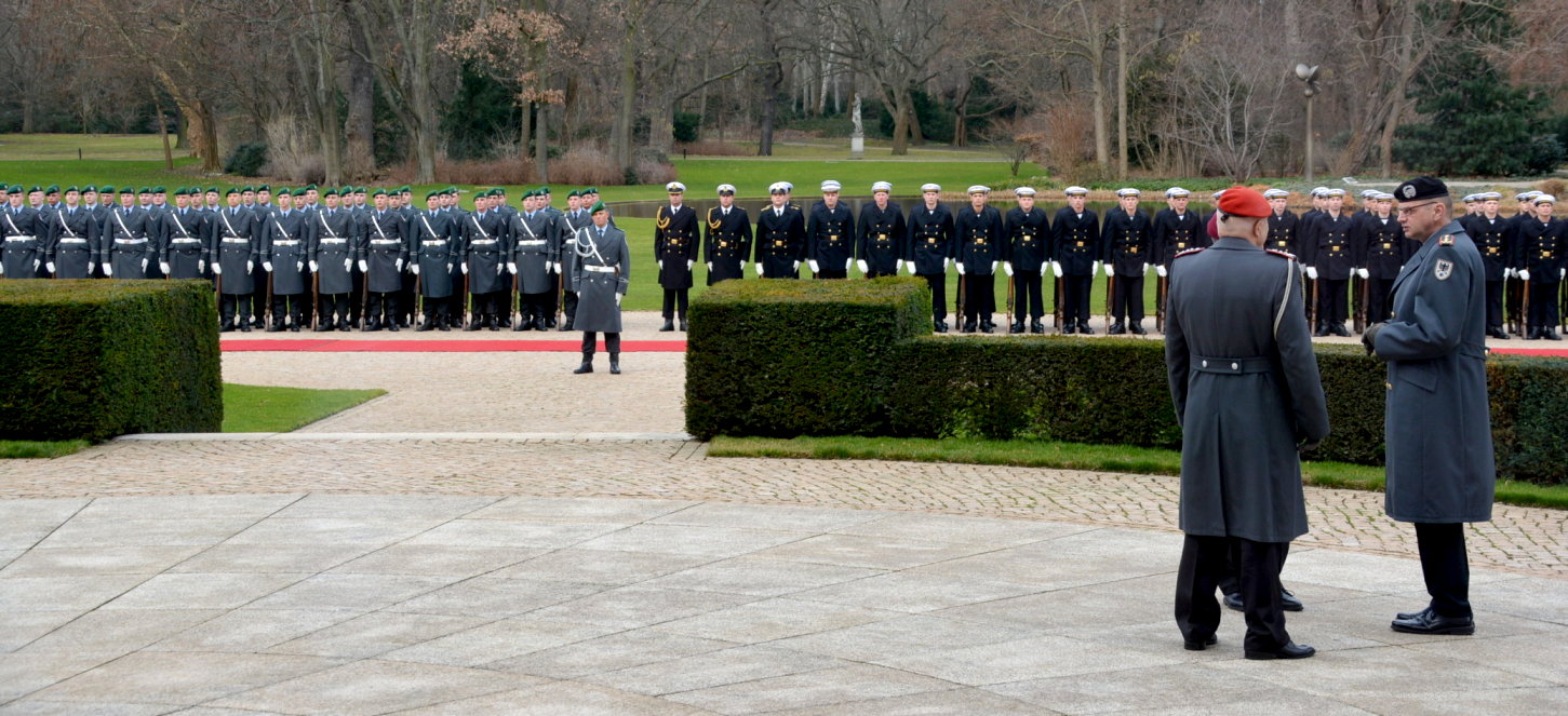 Wachbataillon Protokolleinsatz Schloss Bellevue Wachbataillon Protokolleinsatz Schloss Bellevue