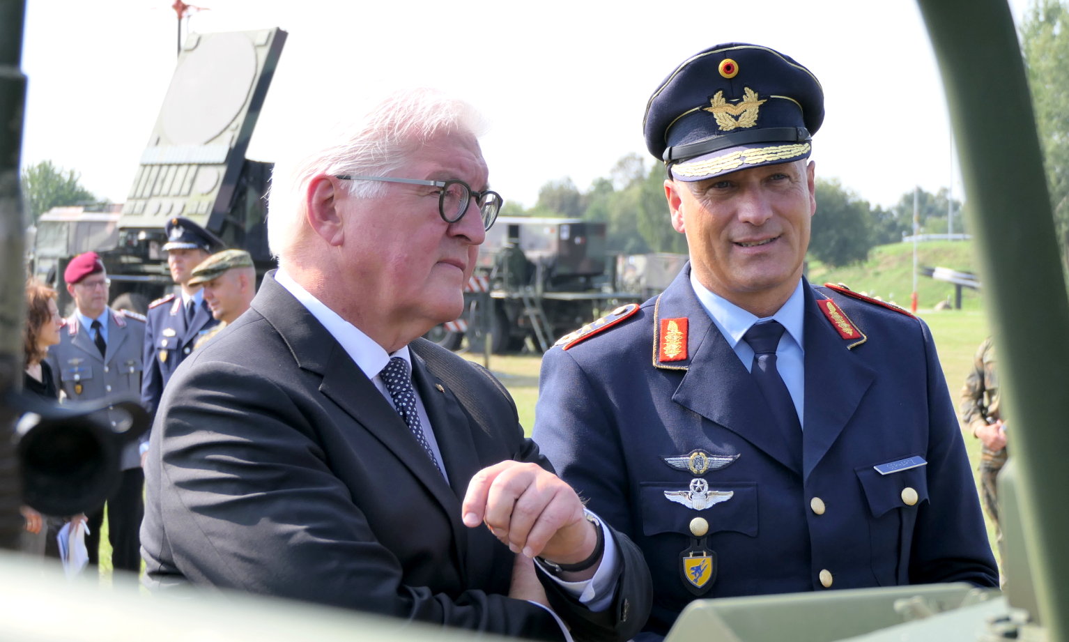 Bundespräsident Steinmeier Luftwaffe FlaRakGrp 21 Sanitz