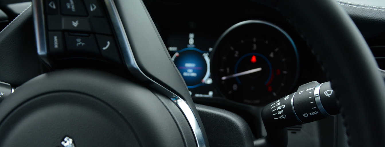 Jaguar XF 30d R-SPORT Jaguar XF 30d R-SPORT