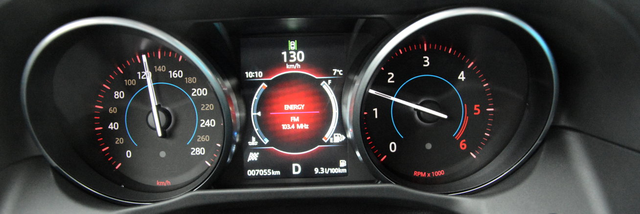 Jaguar XF 30d R-SPORT Jaguar XF 30d R-SPORT