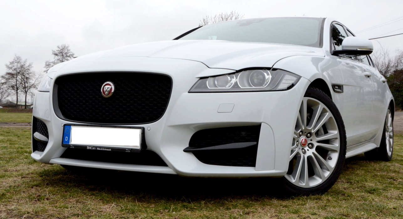 Jaguar XF 30d R-SPORT Jaguar XF 30d R-SPORT