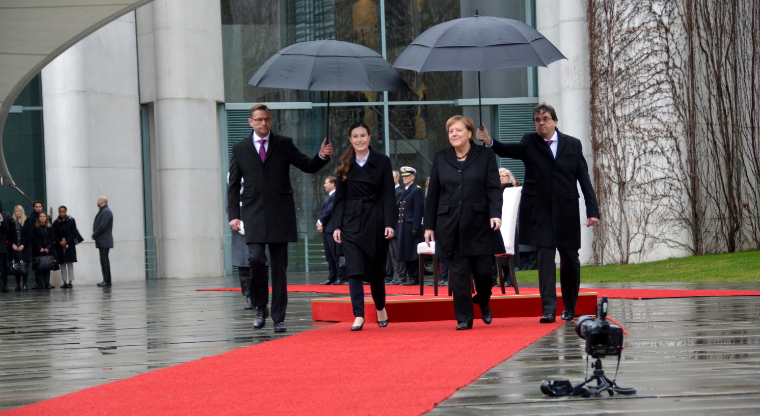 Finnlands Ministerpräsidentin Sanna Marin besucht Angela Merkel in Berlin