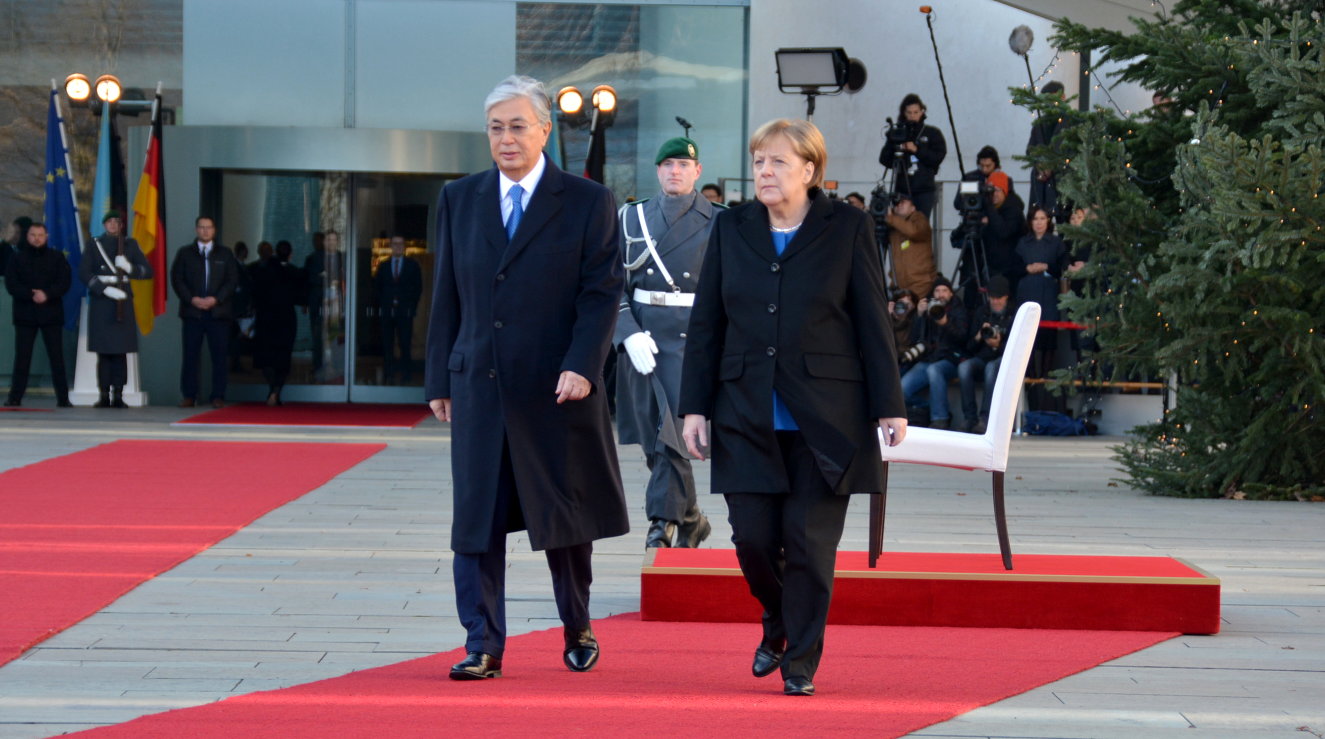 Kasachstans Präsident Kassim-Schomart Tokajew Antrittsbesuch Berlin Angela Merkel