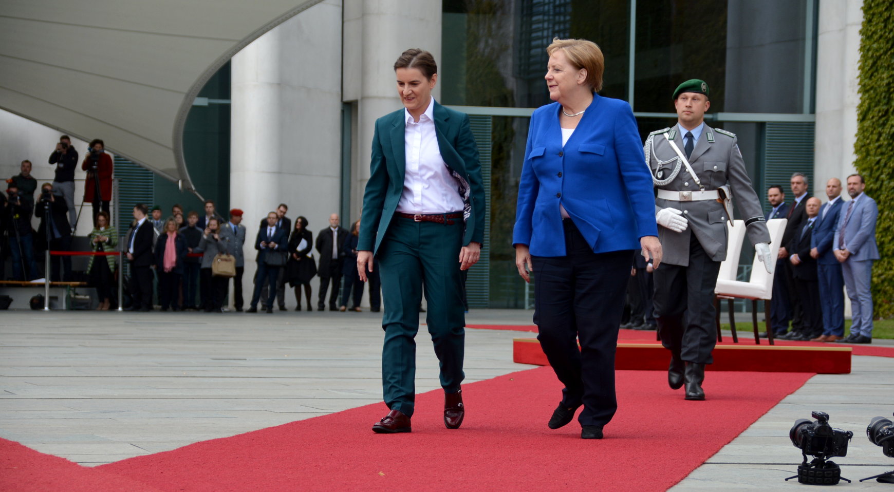 Serbiens Ministerpräsidentin Ana Brnabić bei Angela Merkel in Berlin