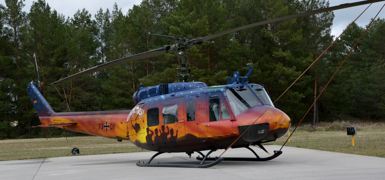 Goodbye Huey - Systemwechsel in der Hubschrauberflotte der Bundeswehr von Bell UH-1D SAR zu Airbus H145 LUH SAR - AKK besucht den Fliegerhorst Holzdorf